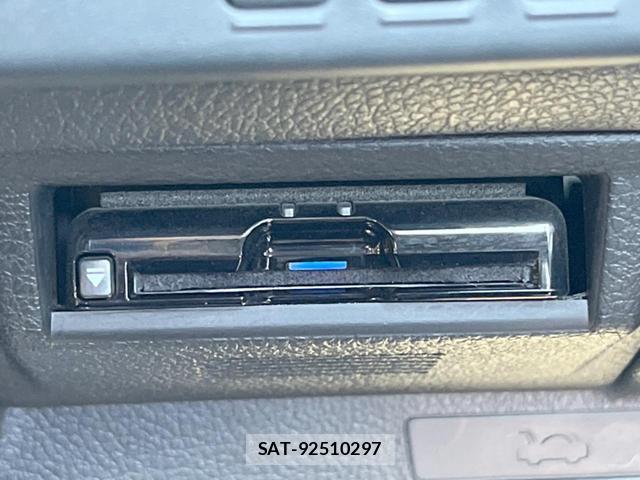 Subaru LEVORG 2017-11 8220676-6