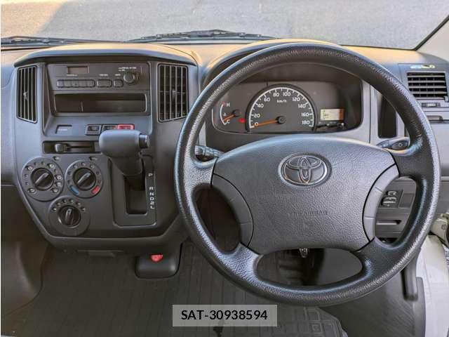 Toyota LITEACE VAN 2014-07 8218333-17