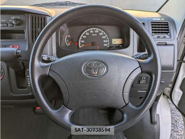 Toyota LITEACE VAN 2014-07 8218333-18