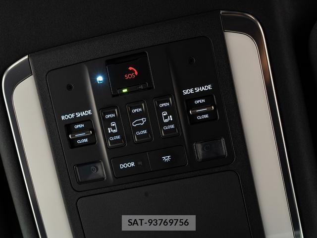 Lexus LM 2024-09 8218478-17