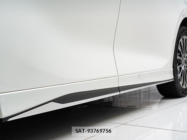Lexus LM 2024-09 8218478-7
