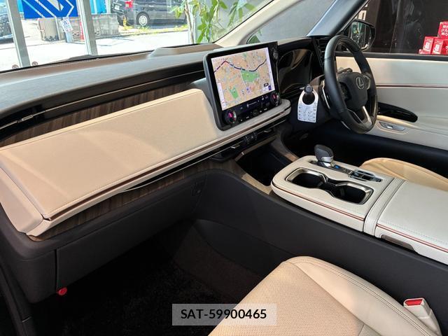 Lexus LM 2025-10 8220194-14