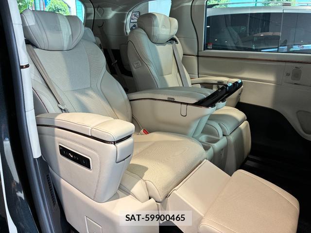 Lexus LM 2025-10 8220194-18