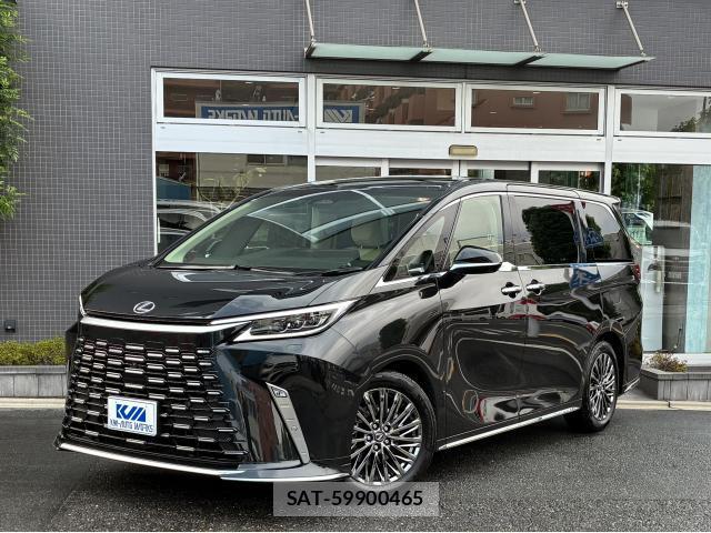 Lexus LM 2025-10 8220194-9