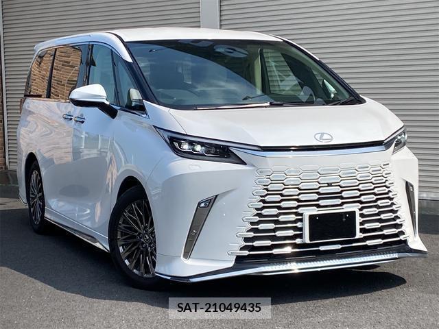 Lexus LM 2025-04 8224310-0