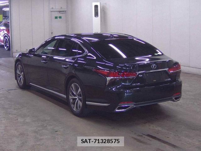 Lexus LS 2019-07 8217007-1