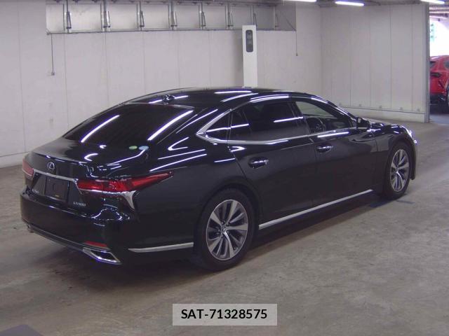 Lexus LS 2019-07 8217007-4