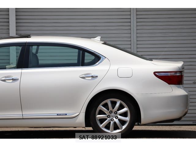 Lexus LS 2008-01 8220824-10