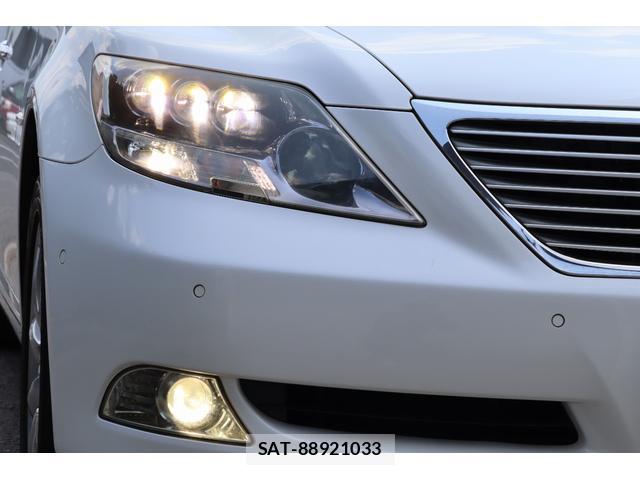 Lexus LS 2008-01 8220824-17