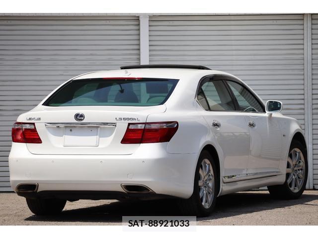 Lexus LS 2008-01 8220824-8