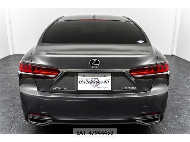Lexus LS 2019-07 8221751-1