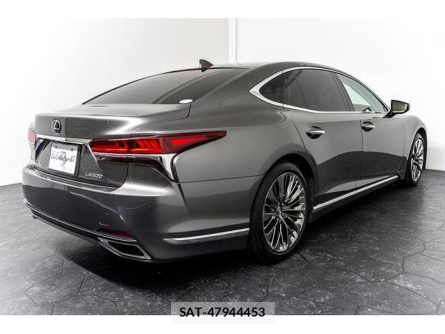 Lexus LS 2019-07 8221751-8