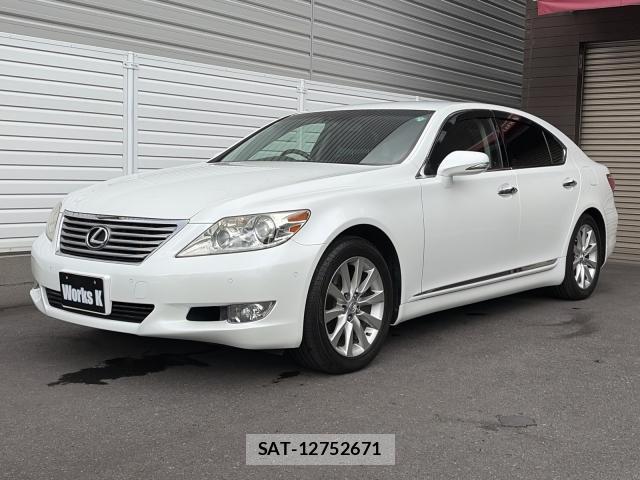 Lexus LS 2011-09 8221836-11