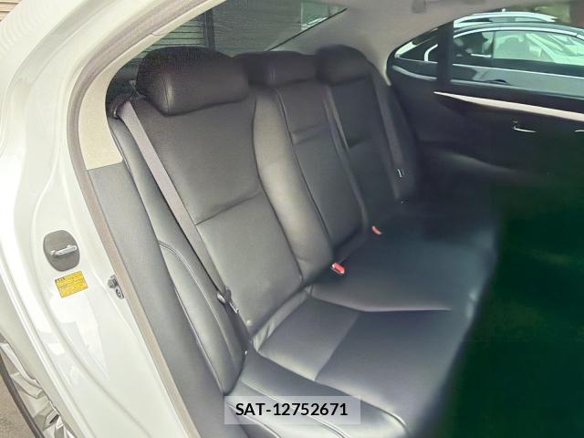 Lexus LS 2011-09 8221836-17