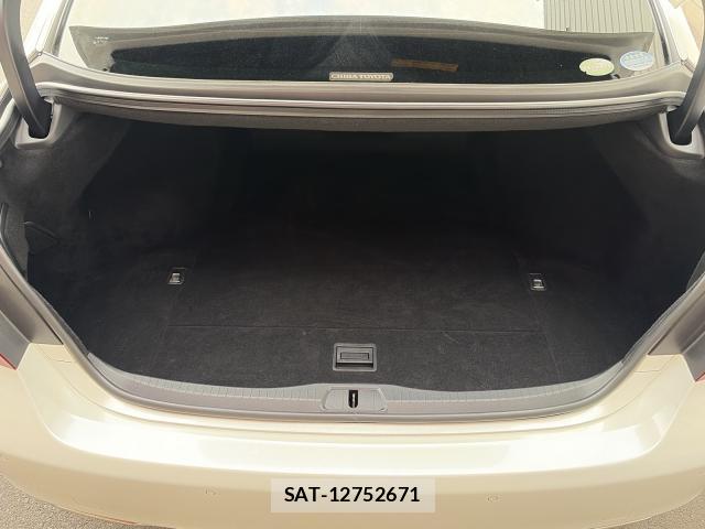 Lexus LS 2011-09 8221836-19