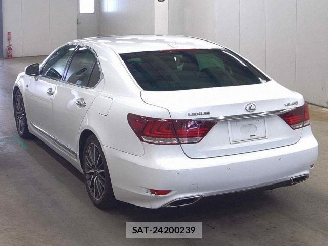 Lexus LS 2012-10 8222235-1