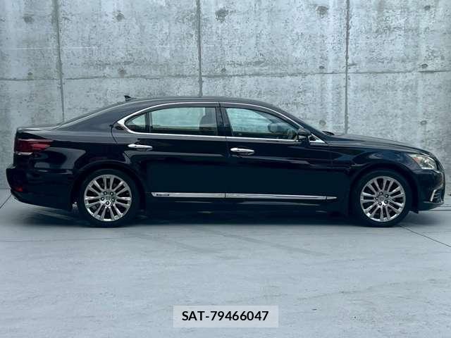 Lexus LS 2013-01 8223188-1