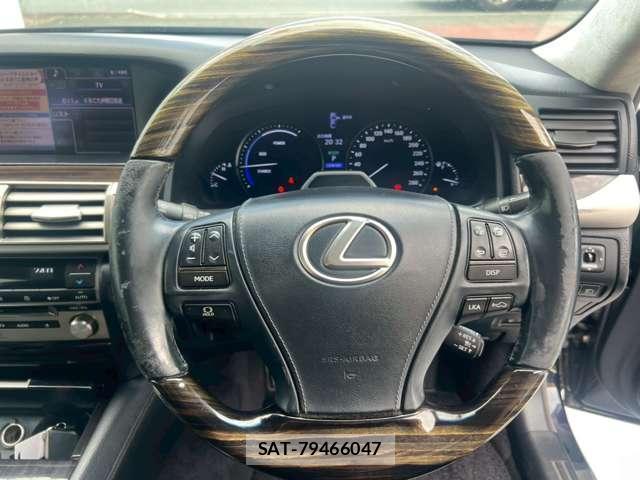 Lexus LS 2013-01 8223188-12