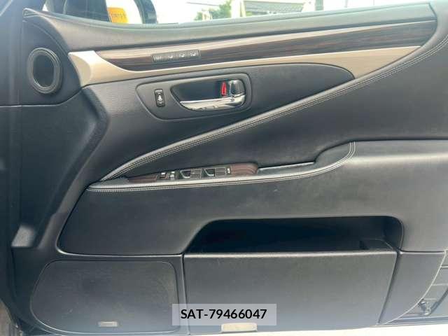 Lexus LS 2013-01 8223188-14