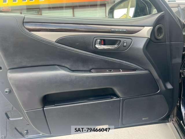 Lexus LS 2013-01 8223188-15