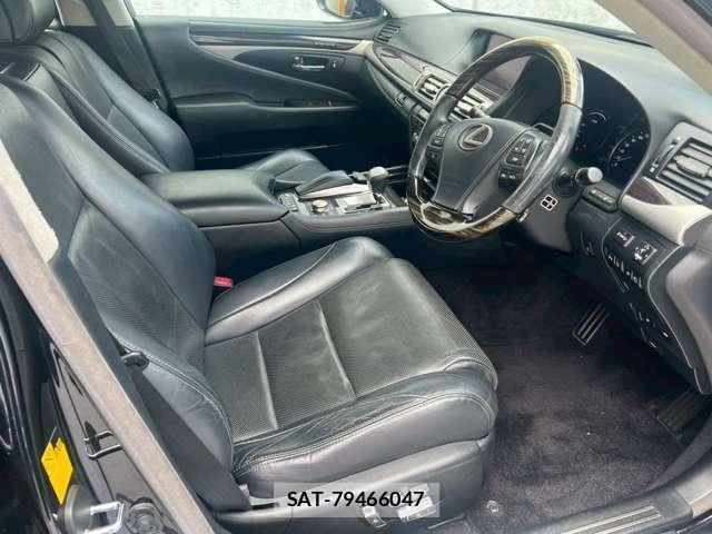 Lexus LS 2013-01 8223188-4
