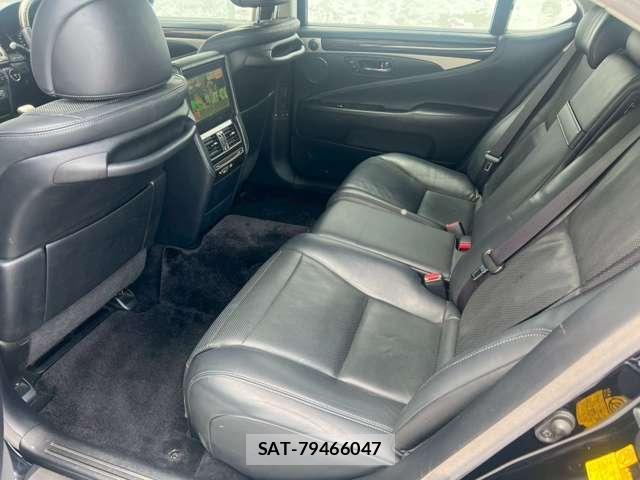 Lexus LS 2013-01 8223188-6