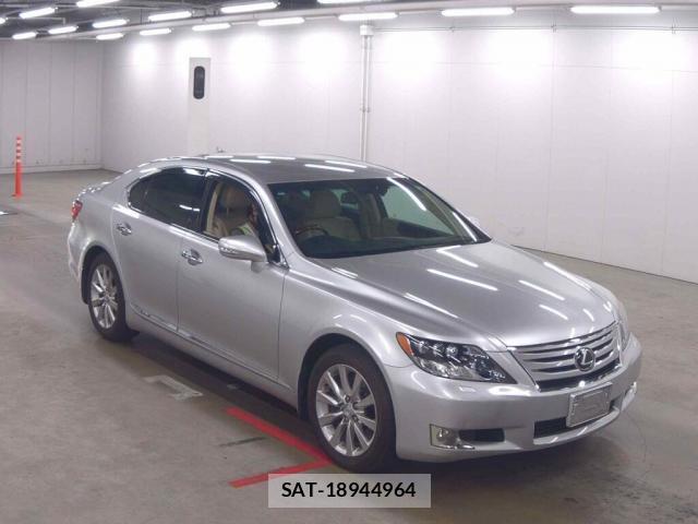 Lexus LS 2011-07 8223362-0