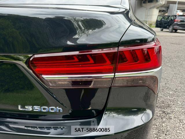 Lexus LS 2018-02 8223786-16