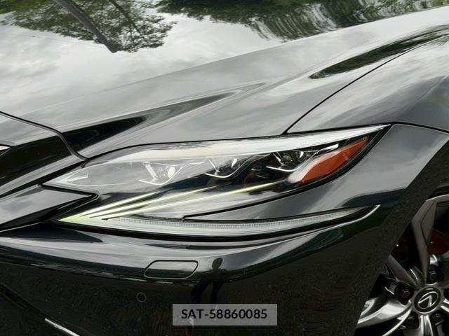 Lexus LS 2018-02 8223786-4