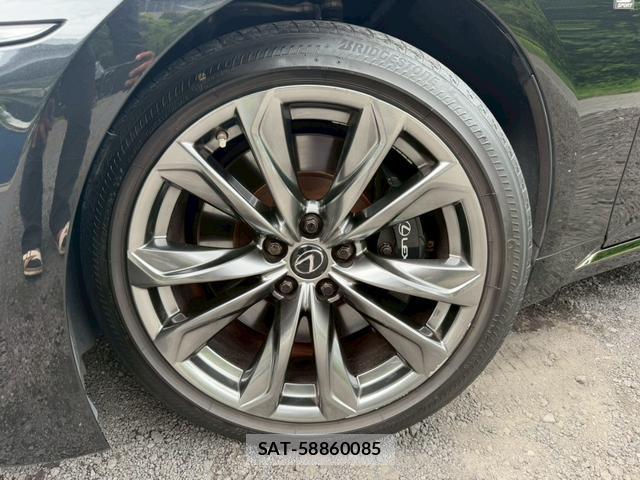 Lexus LS 2018-02 8223786-5