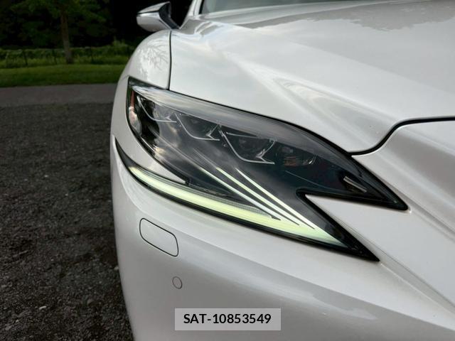 Lexus LS 2019-11 8223787-12