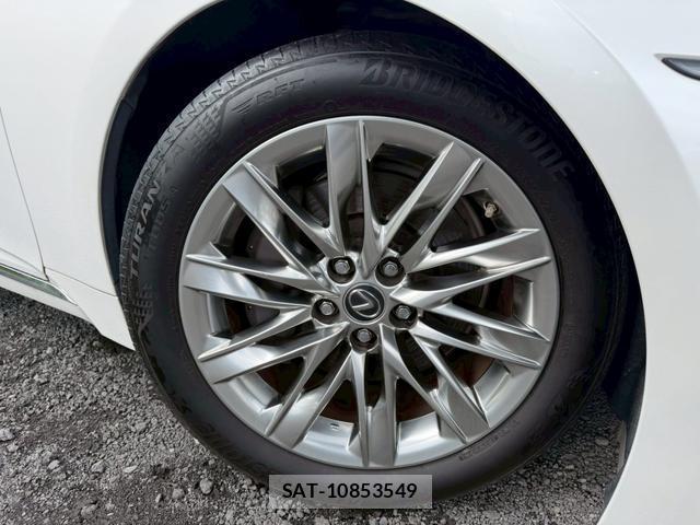 Lexus LS 2019-11 8223787-15