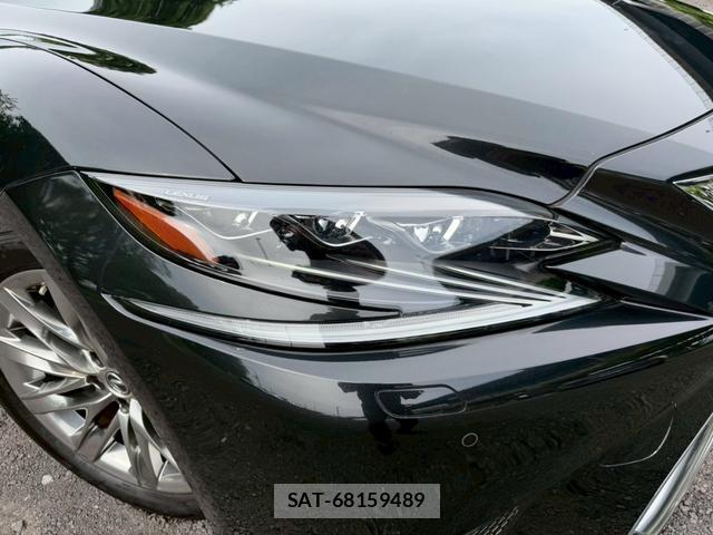 Lexus LS 2018-02 8223790-10