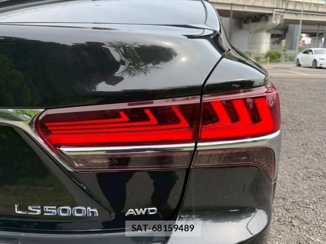 Lexus LS 2018-02 8223790-16