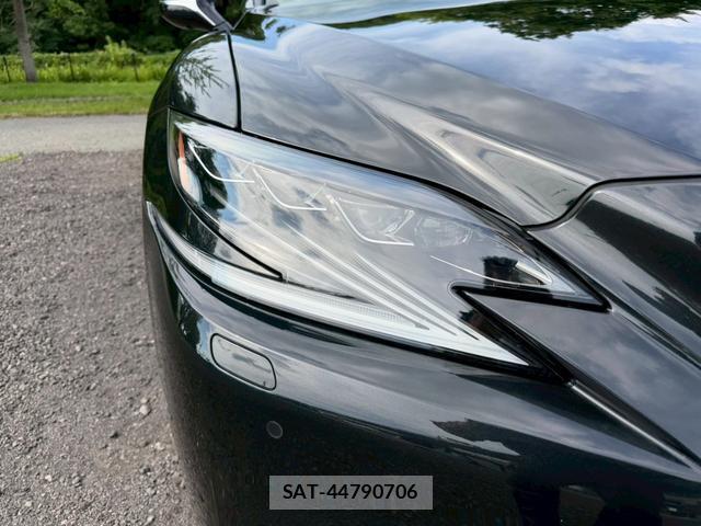 Lexus LS 2017-11 8223791-10