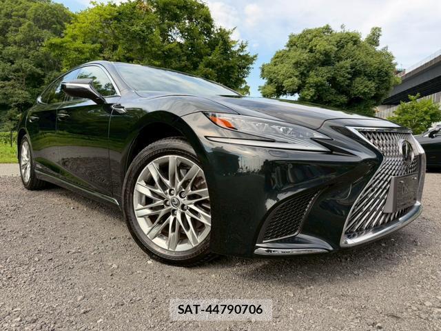 Lexus LS 2017-11 8223791-11