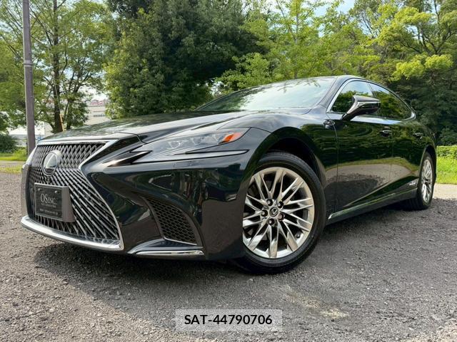 Lexus LS 2017-11 8223791-3