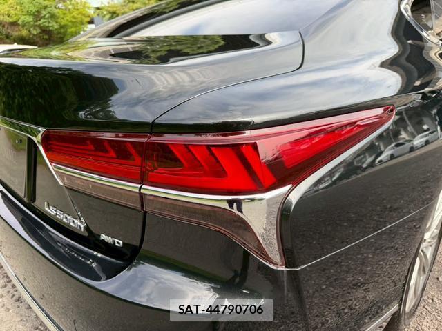 Lexus LS 2017-11 8223791-6