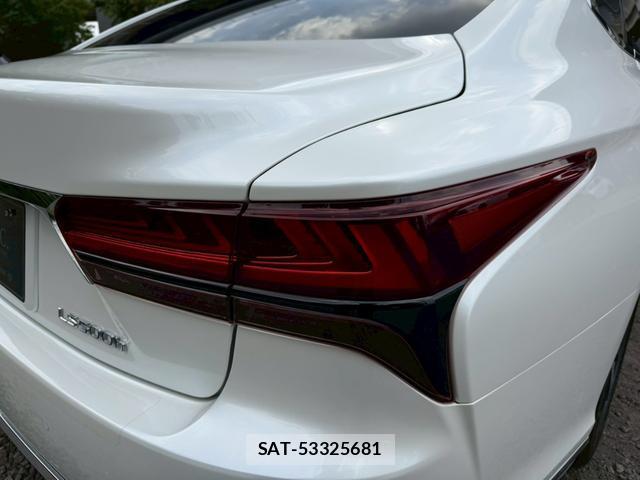 Lexus LS 2022-03 8223798-5