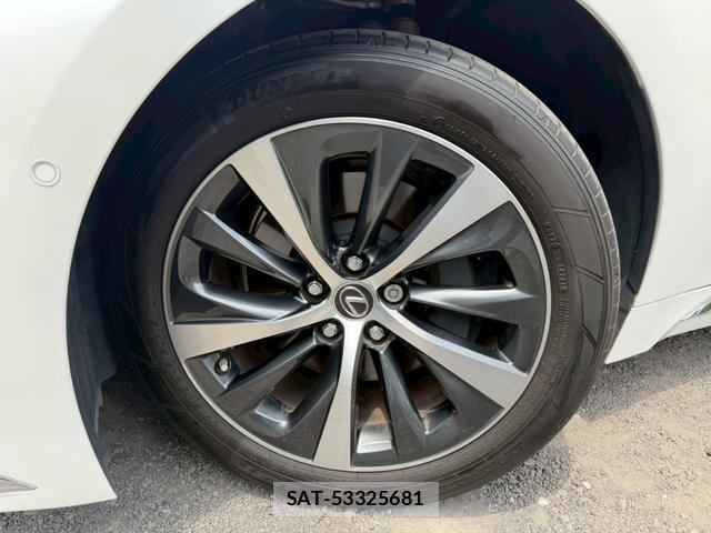 Lexus LS 2022-03 8223798-7