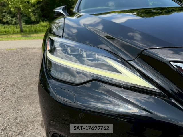Lexus LS 2021-02 8223804-11