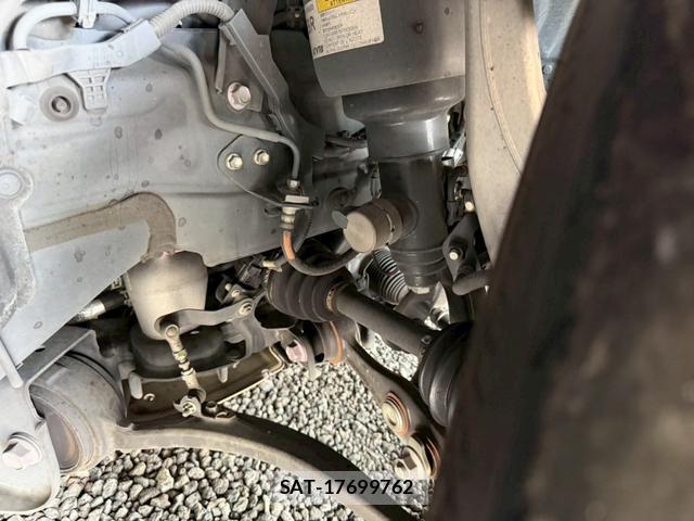 Lexus LS 2021-02 8223804-16