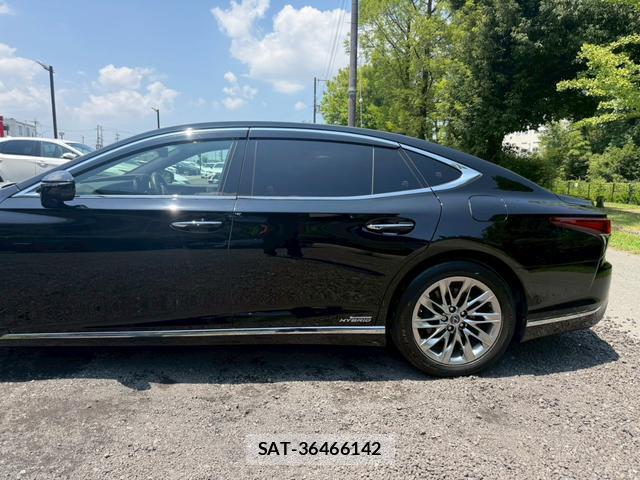 Lexus LS 2018-07 8223805-11