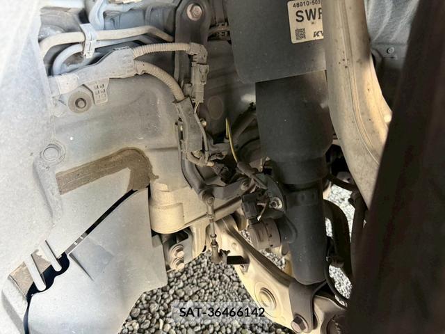 Lexus LS 2018-07 8223805-15