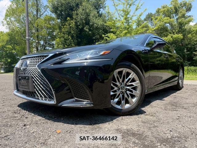 Lexus LS 2018-07 8223805-6