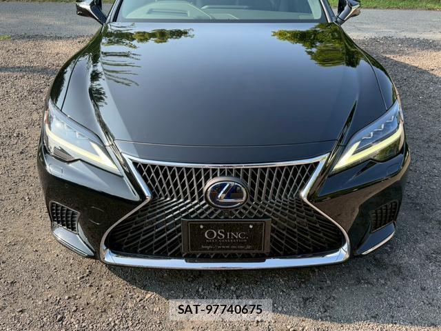 Lexus LS 2021-06 8223809-15