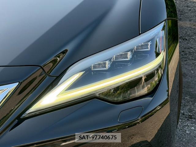 Lexus LS 2021-06 8223809-3