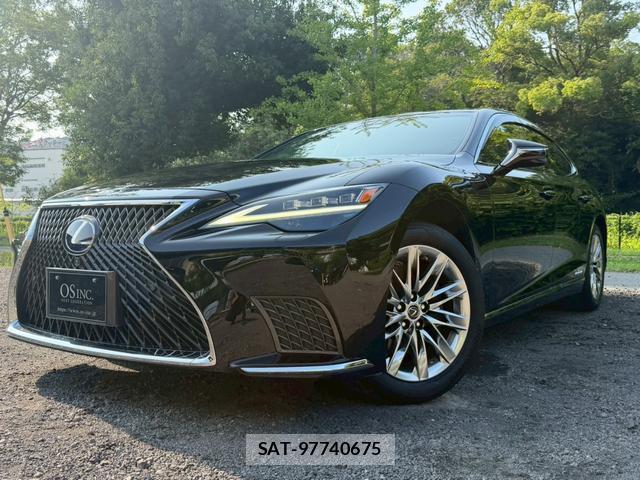 Lexus LS 2021-06 8223809-6