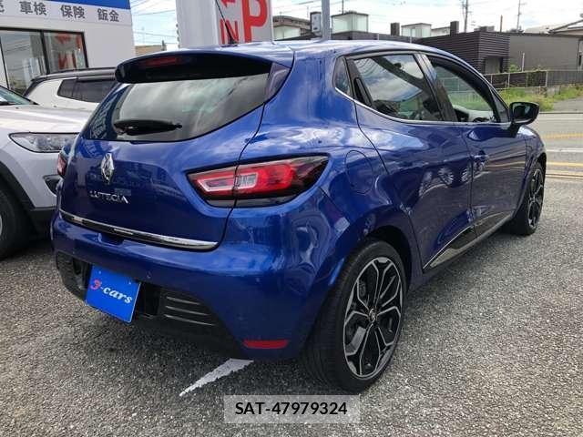 Renault LUTECIA 2018-09 8219614-1