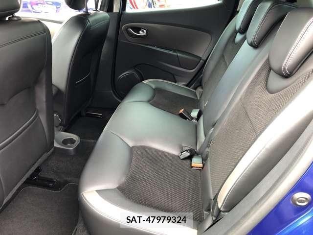 Renault LUTECIA 2018-09 8219614-11